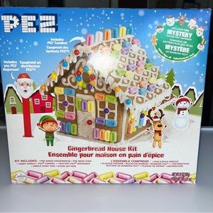 NEW COLLECTORS PEZ GINGERBREAD HOUSE KIT